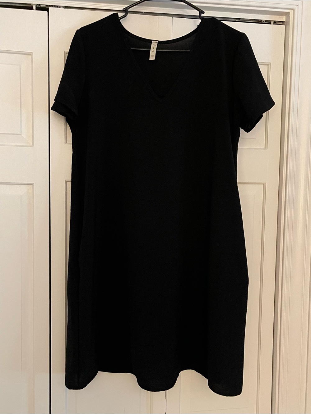 mts Black V-Neck Short Sleeve Dress